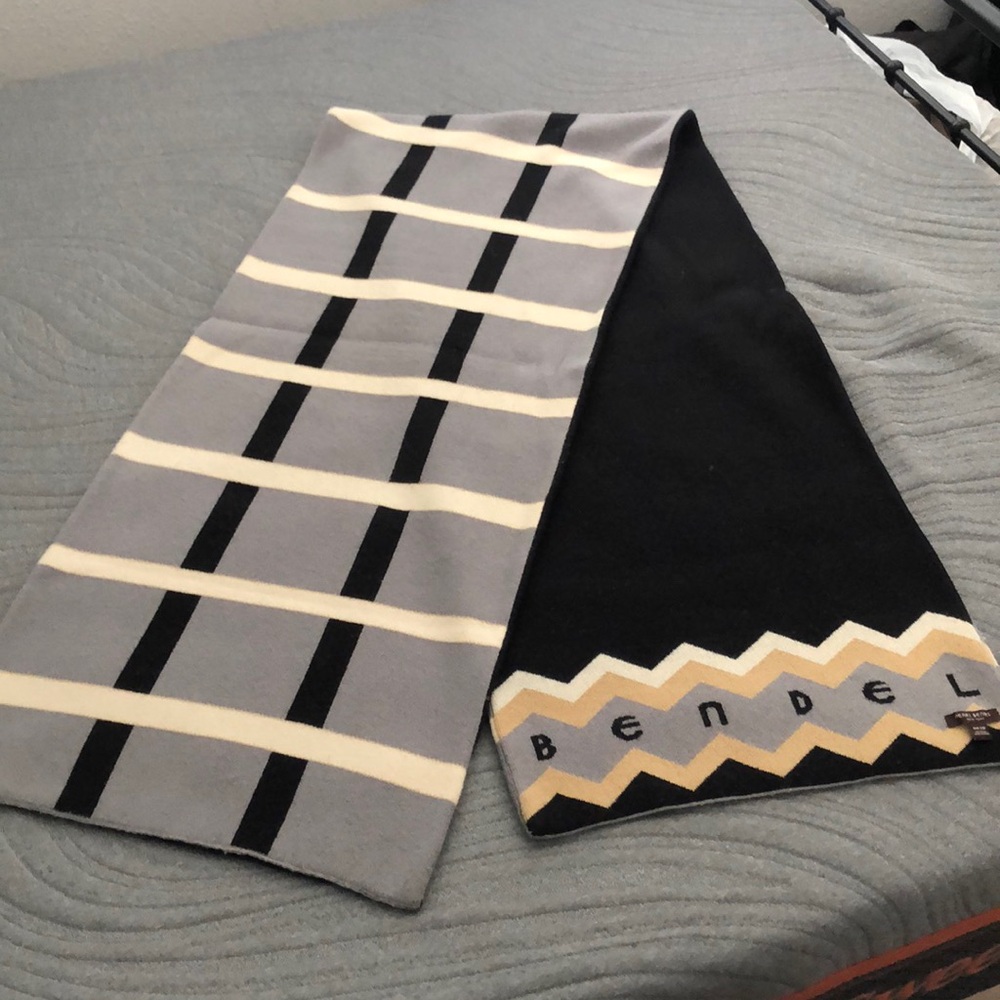 Henri Bendel Wool Scarf